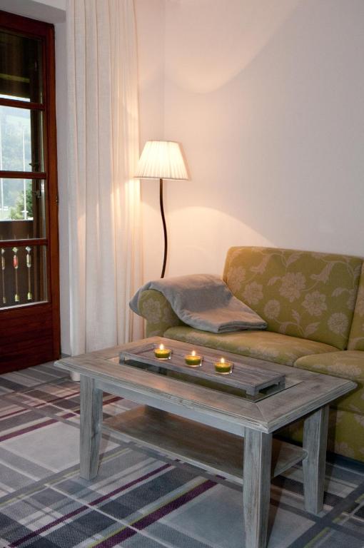 Alpenvilla Berchtesgaden Hotel Garni Room photo